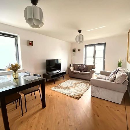 Lovely 2-Bedrooms Apartment Step To The Beach Swansea Zewnętrze zdjęcie