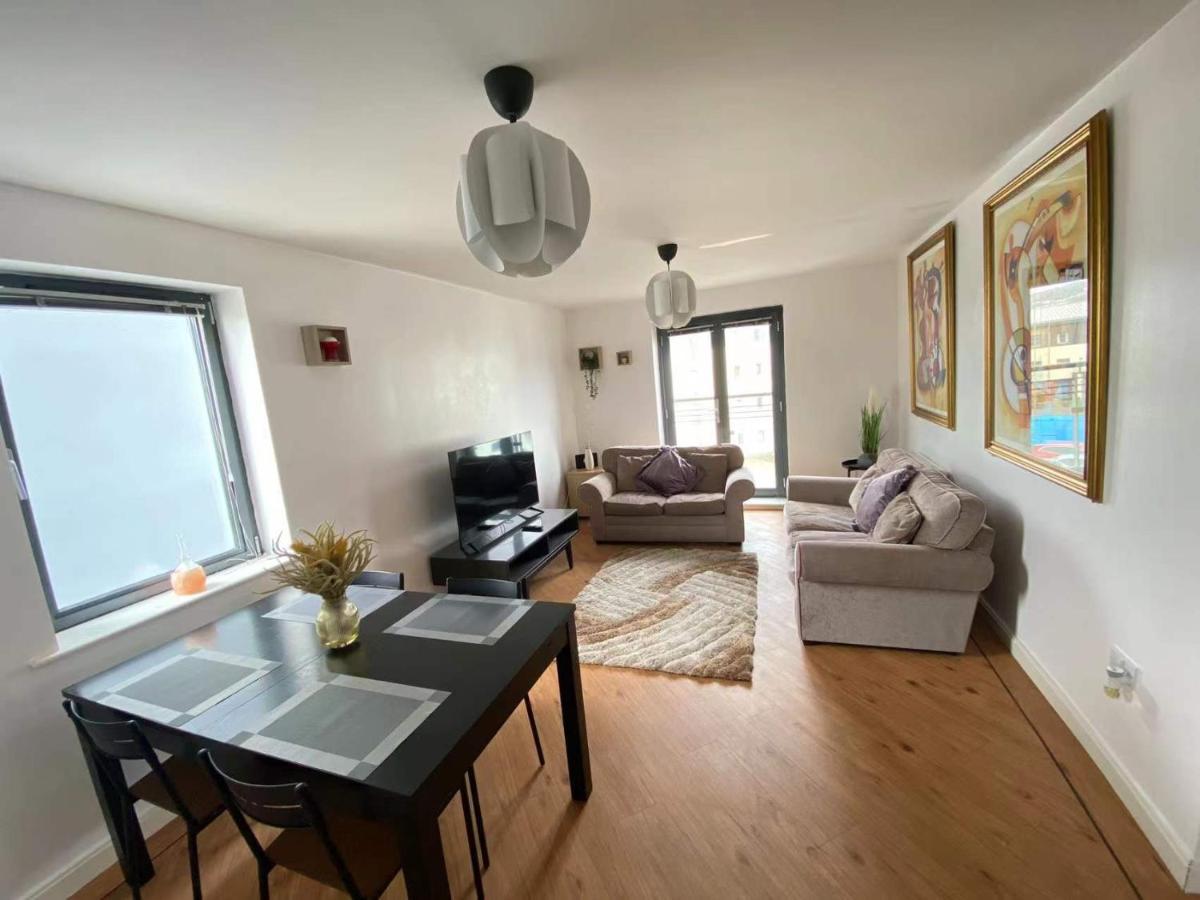 Lovely 2-Bedrooms Apartment Step To The Beach Swansea Zewnętrze zdjęcie