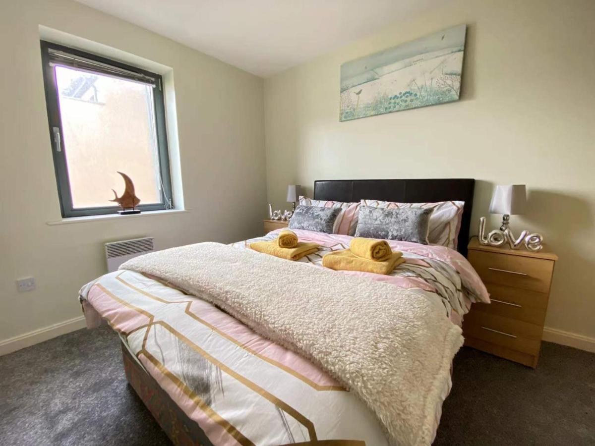 Lovely 2-Bedrooms Apartment Step To The Beach Swansea Zewnętrze zdjęcie