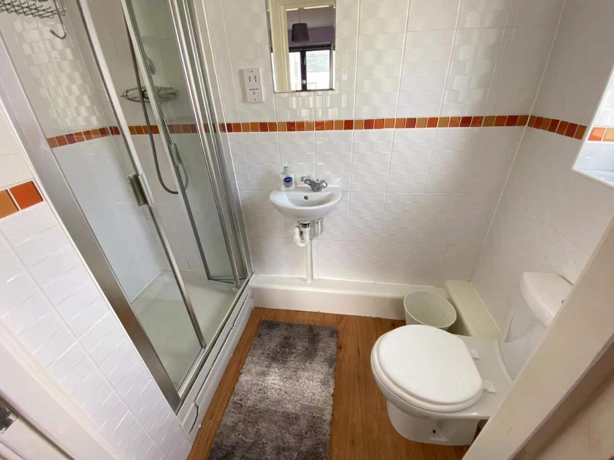 Lovely 2-Bedrooms Apartment Step To The Beach Swansea Zewnętrze zdjęcie