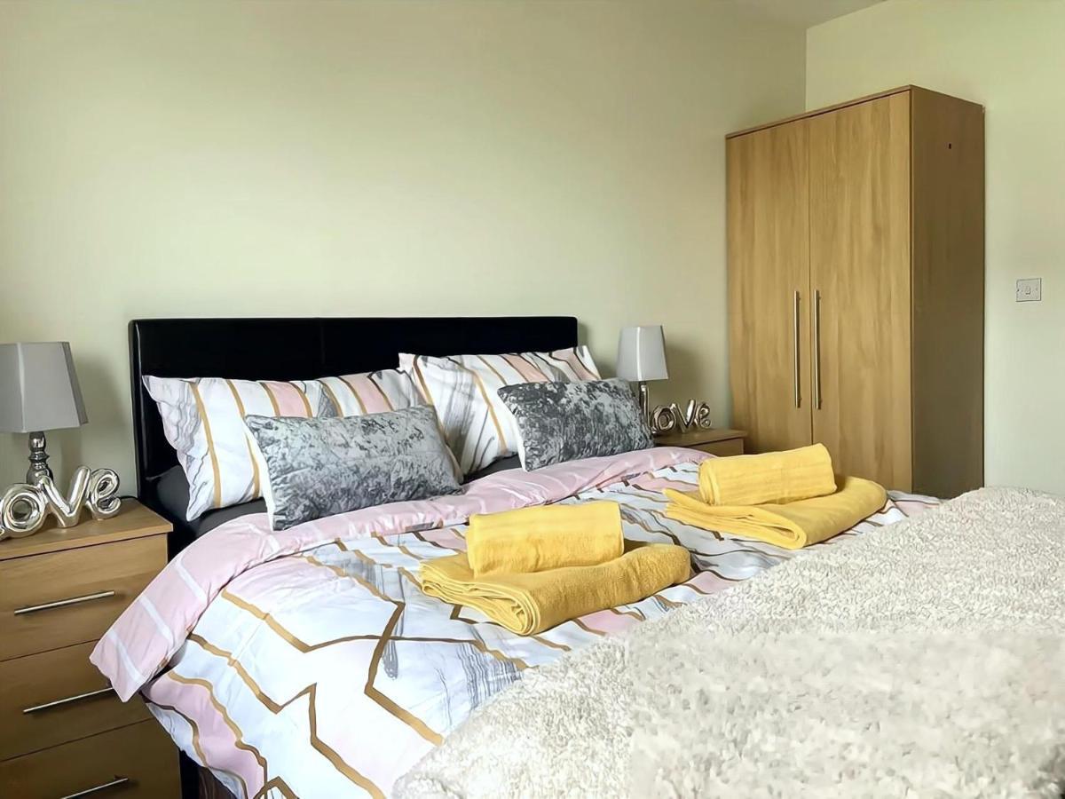 Lovely 2-Bedrooms Apartment Step To The Beach Swansea Zewnętrze zdjęcie