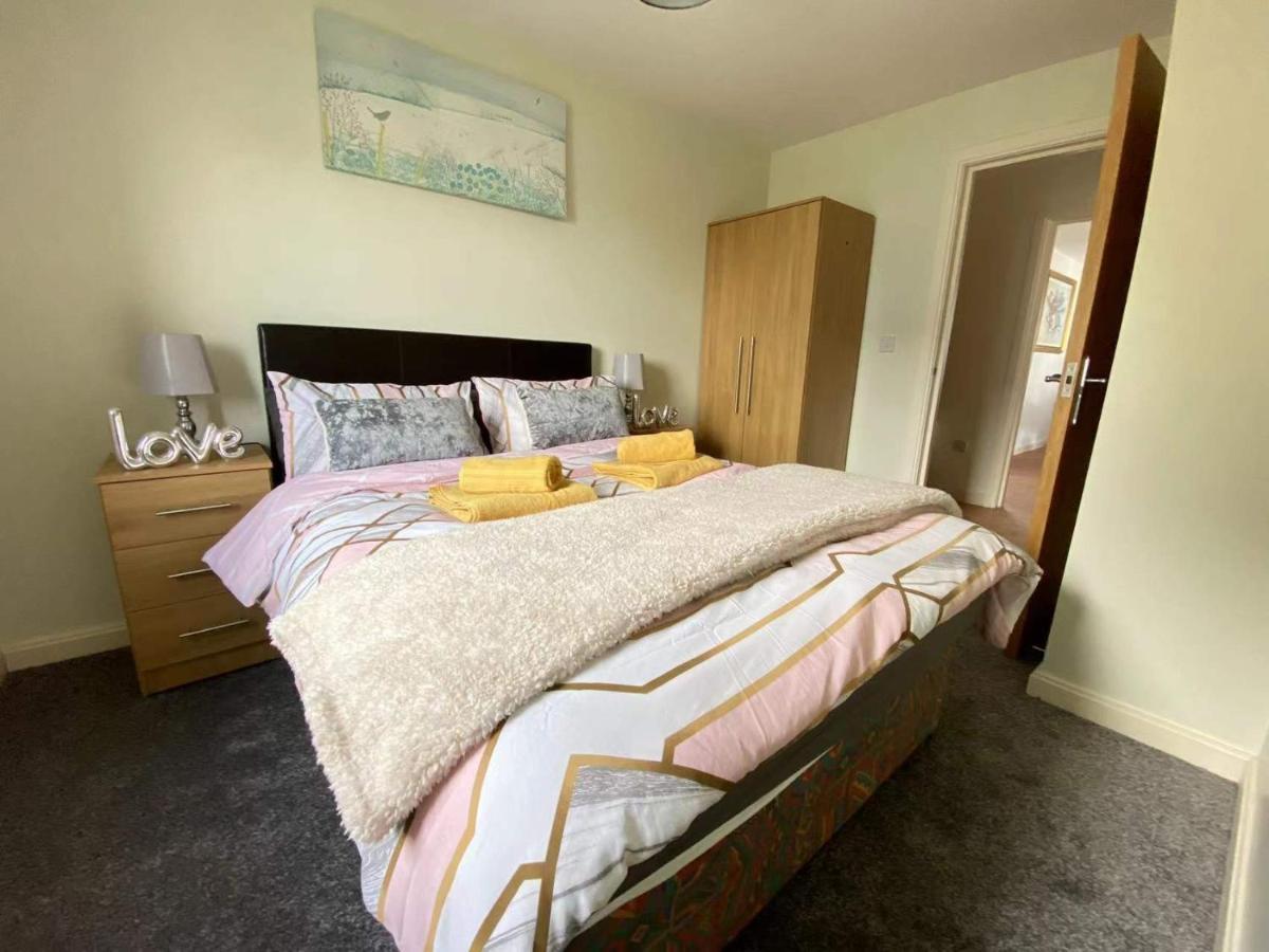 Lovely 2-Bedrooms Apartment Step To The Beach Swansea Zewnętrze zdjęcie