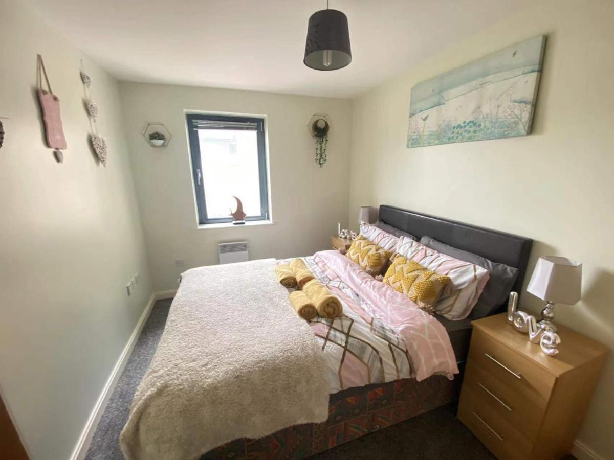 Lovely 2-Bedrooms Apartment Step To The Beach Swansea Zewnętrze zdjęcie